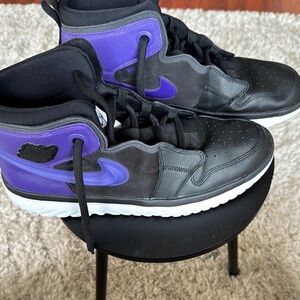Air Jordan 1 High React Black/Purple size 12.5